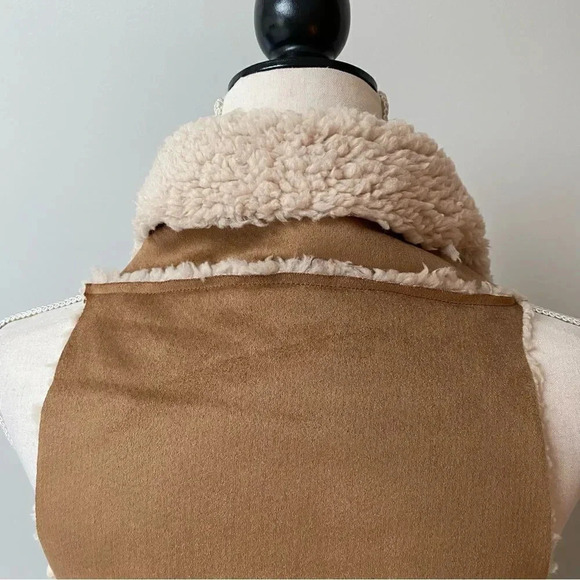 BB Dakota Reversible Vest S Whiskey Brown Faux Suede Sherpa Open Front NWT - Picture 12 of 15